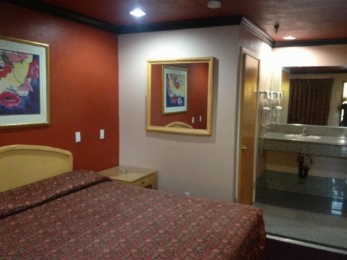 All 8 Motel image 9
