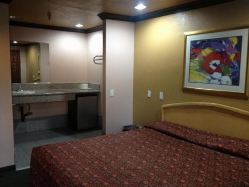 All 8 Motel image 12